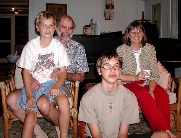 600x457 pixels (127K)